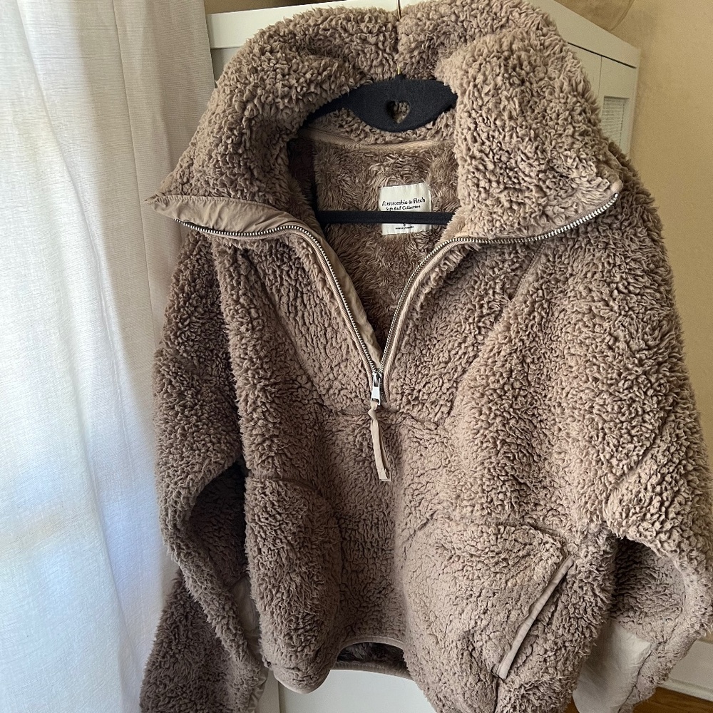 ABERCROMBIE & Fitch dark Beige Sherpa Jacket size S
